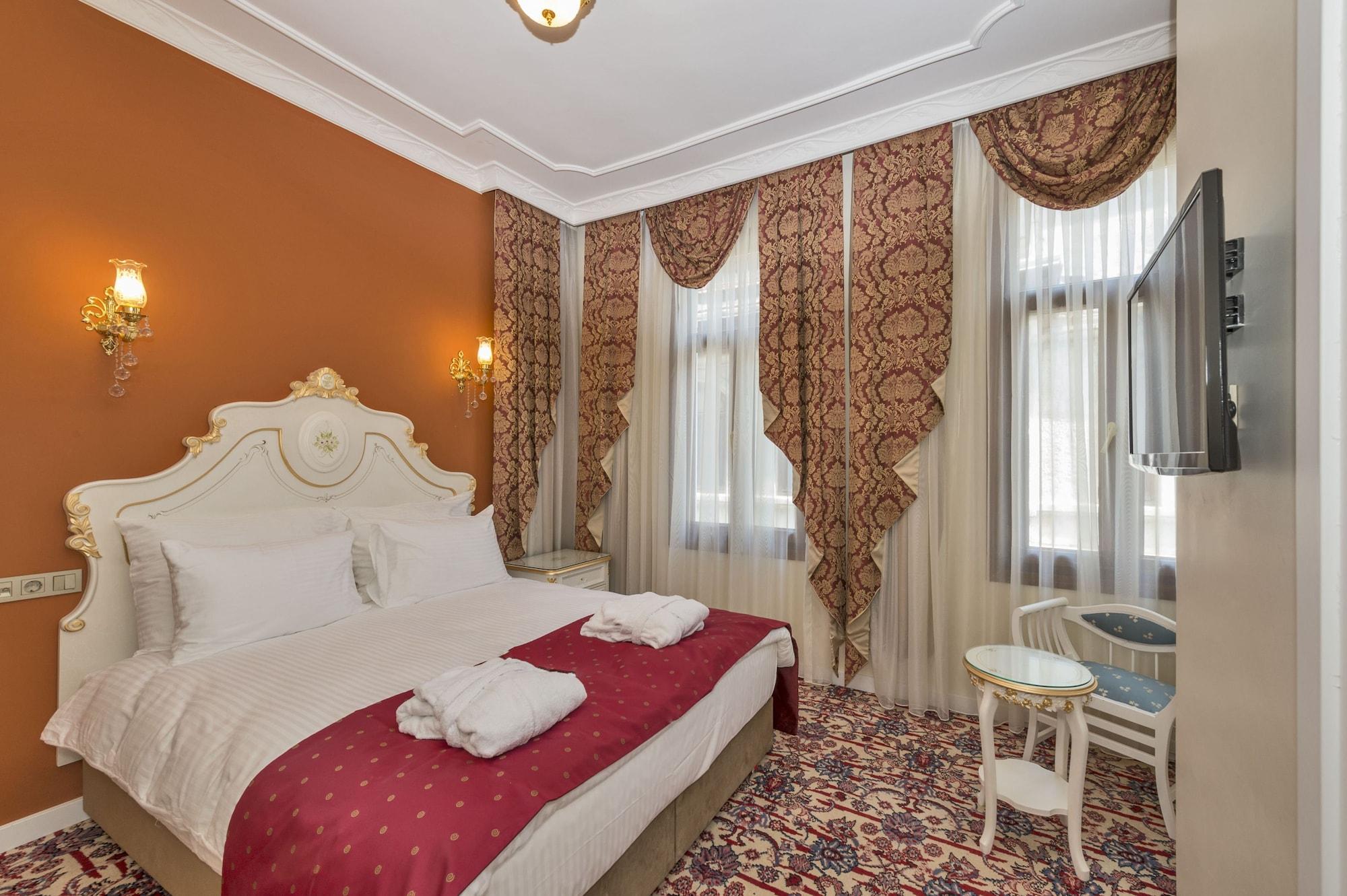 By Murat Crown Hotel Taksim อิสตันบูล ภายนอก รูปภาพ