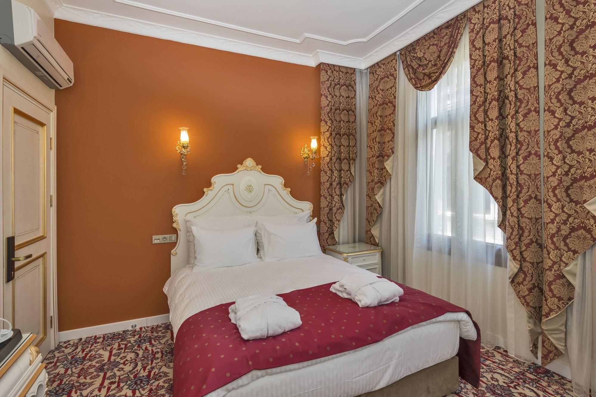 By Murat Crown Hotel Taksim อิสตันบูล ภายนอก รูปภาพ