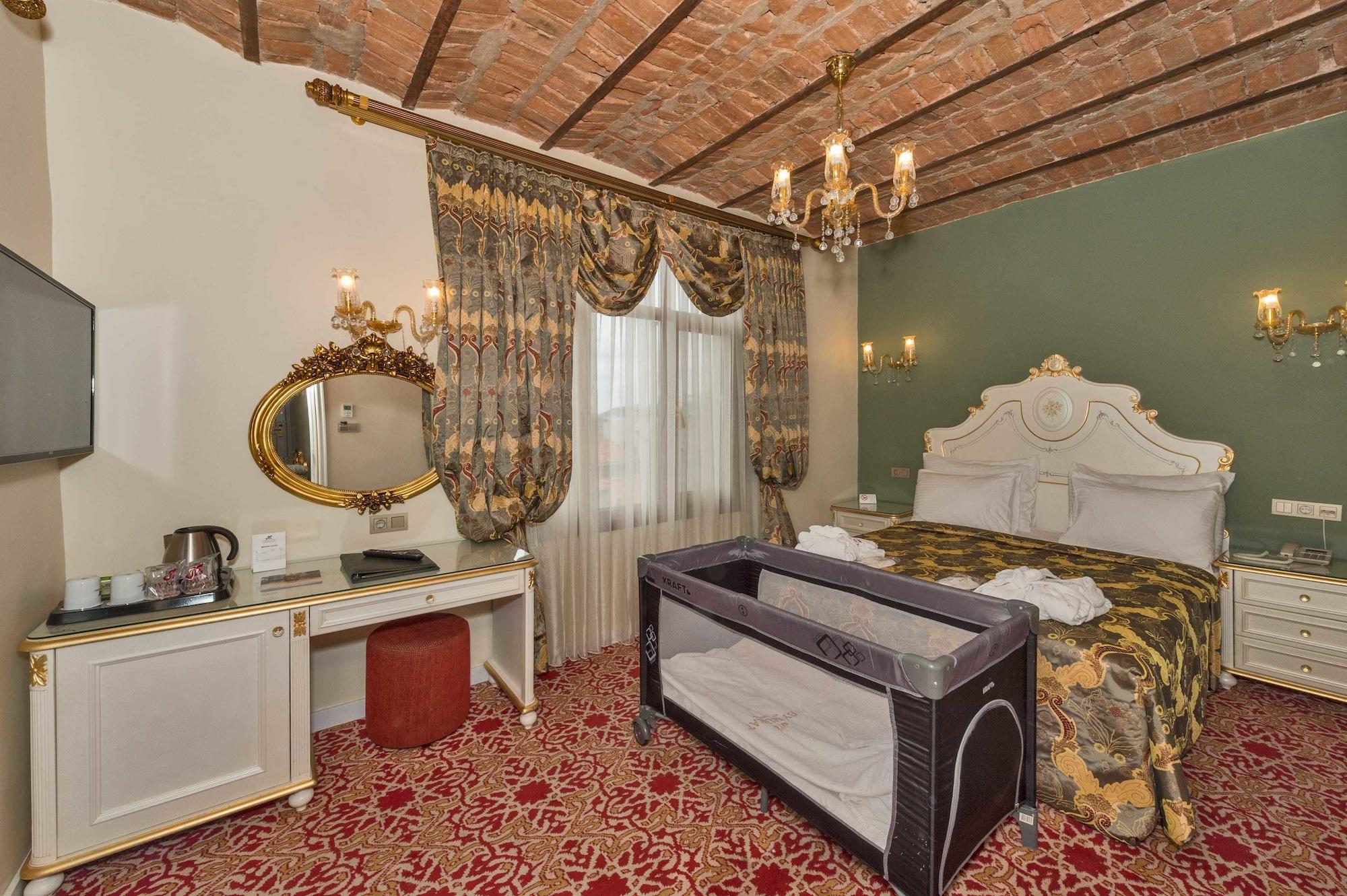 By Murat Crown Hotel Taksim อิสตันบูล ภายนอก รูปภาพ