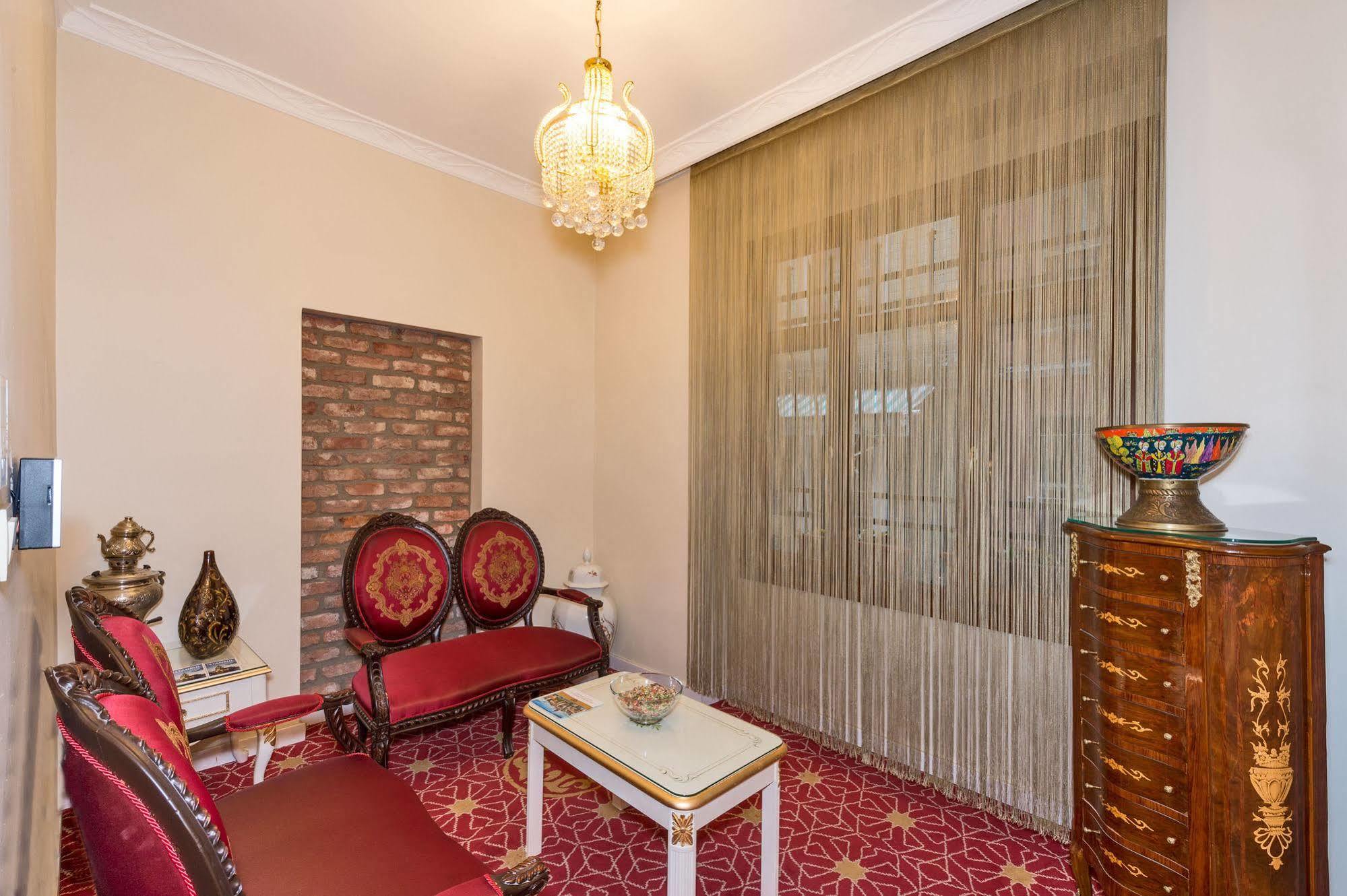 By Murat Crown Hotel Taksim อิสตันบูล ภายนอก รูปภาพ